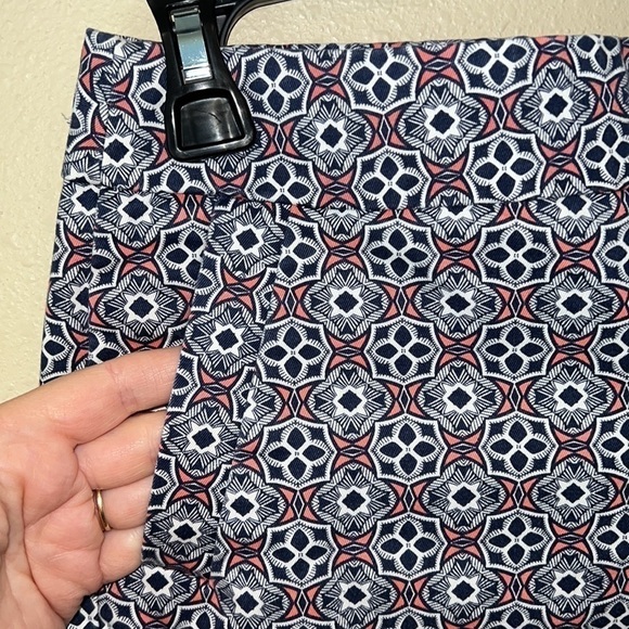 Women’s J. Crew sz 0 side zip classic modern graphic casual shorts - Picture 2 of 6